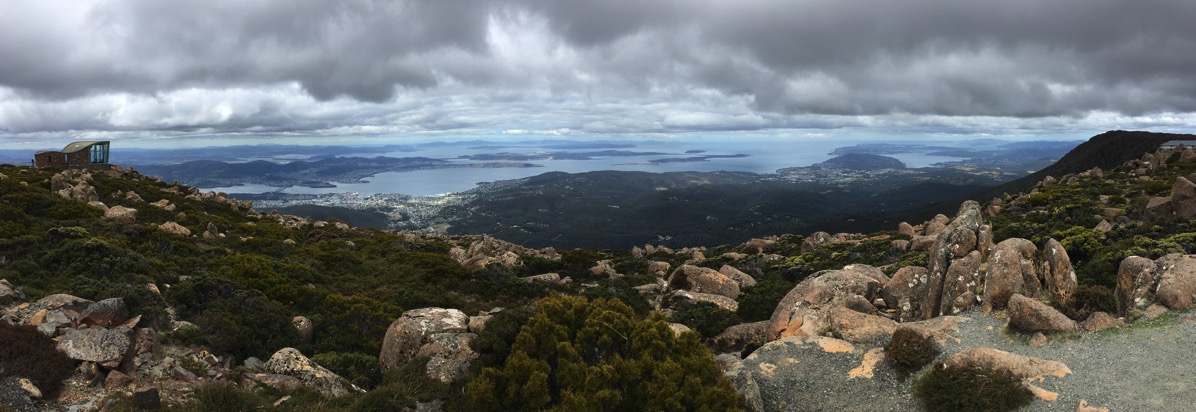 Mt Welliington  Hobart pano IMG 2679